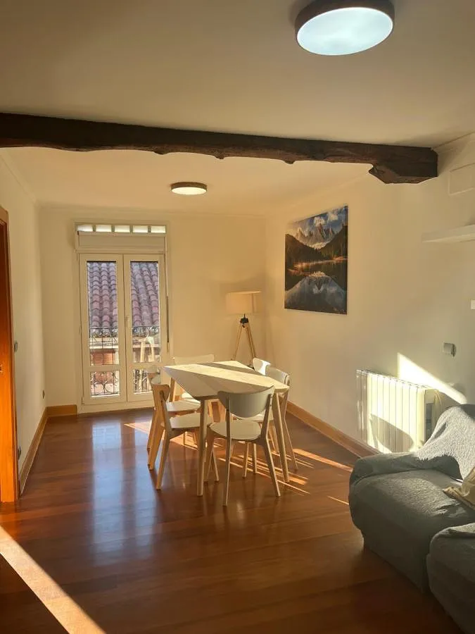 Apartamento de vacaciones para 6 personas, con vistas y balcón, Se admiten mascotas - 1