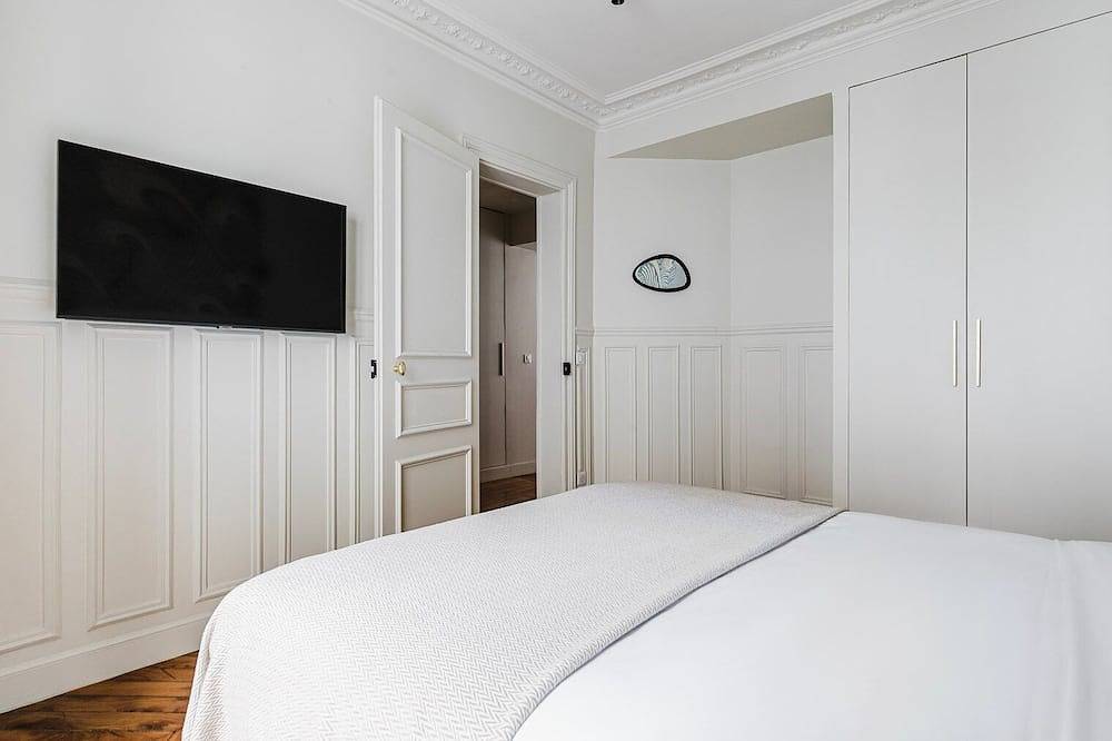 Appartement entier, Blueground | Saint Germain des Pres, nr garden in Paris, Île de France