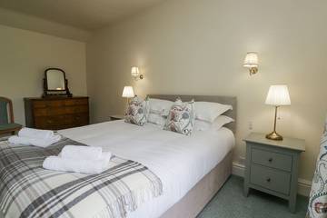 Log Cabin for 4 People in Pooley Bridge, Cumbria, Photo 2