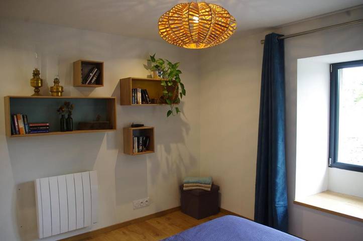 Location de vacances pour 6 personnes, avec jardin à Vains - 4