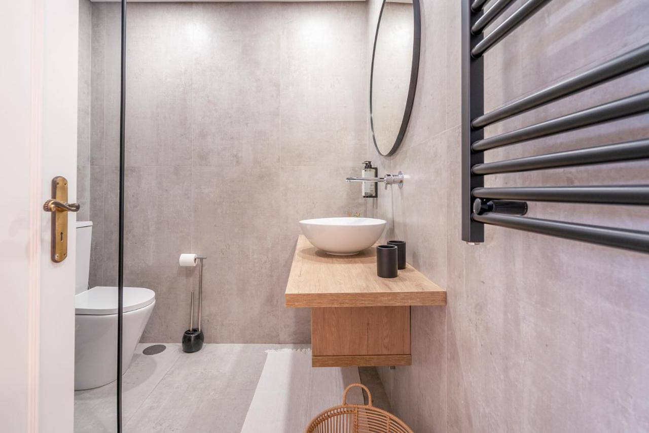 Six-Bedroom House in Vila de Prado, Distrito de Braga