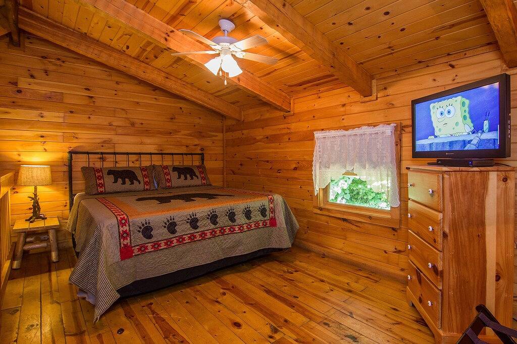 Haustierfreundliche Blockhütte-Fischteich-Free Wifi-Nizza Whirlpool auf Veranda-Easy Roads in Sevierville, Sevier County