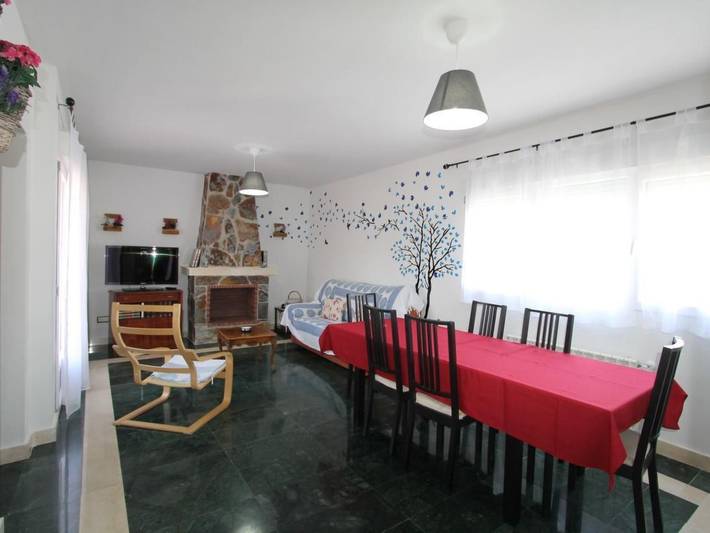 Casa de vacaciones para 14 personas, con jardín además de piscina y terraza - 1