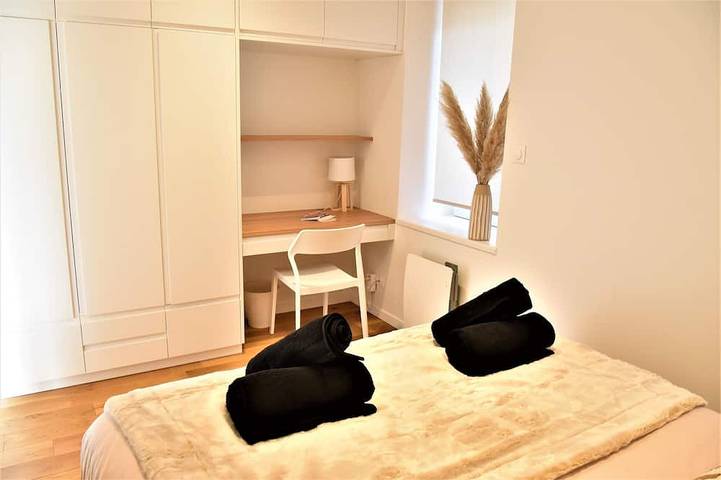 Magnifique logement /spa , vue rivière, centre ville, calme, garage. Proche mer in Landerneau, Région de Brest