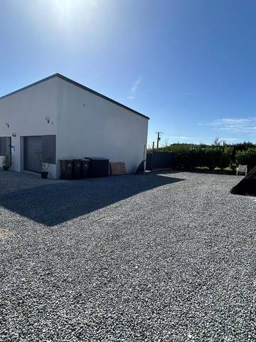 Gîte pour 18 personnes, avec jacuzzi et jardin, animaux acceptés à Saint-Jean-de-la-Rivière