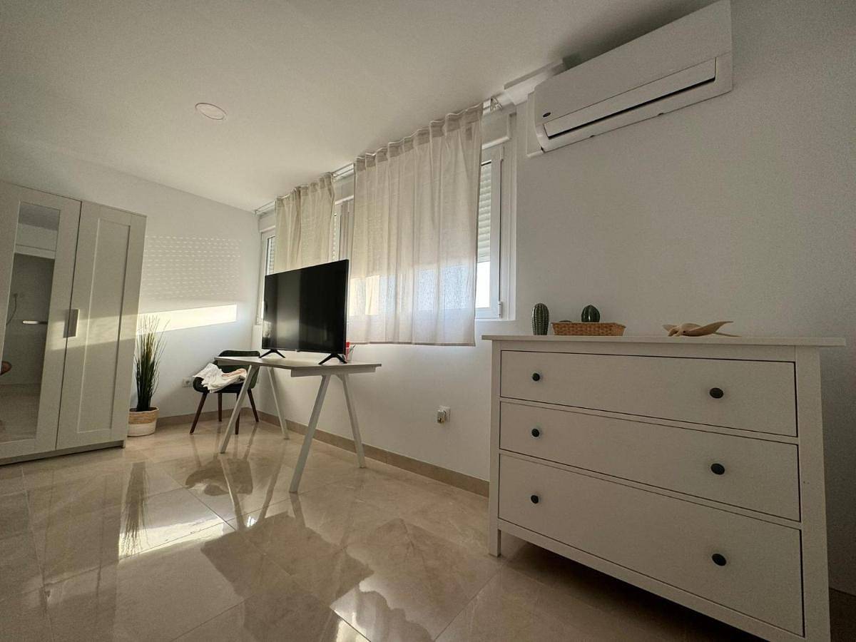 Tokyo Rooms Monsul Habitación Premium con baño privado in Almería, Costa de Almería