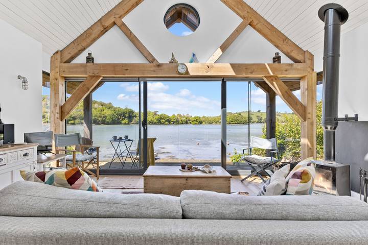 Water Edge House & Boathouse in Dittisham, Devon