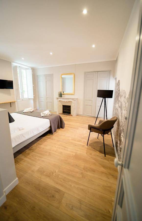 Location de vacances pour 2 personnes, avec piscine et jardin à Collobrières - 3