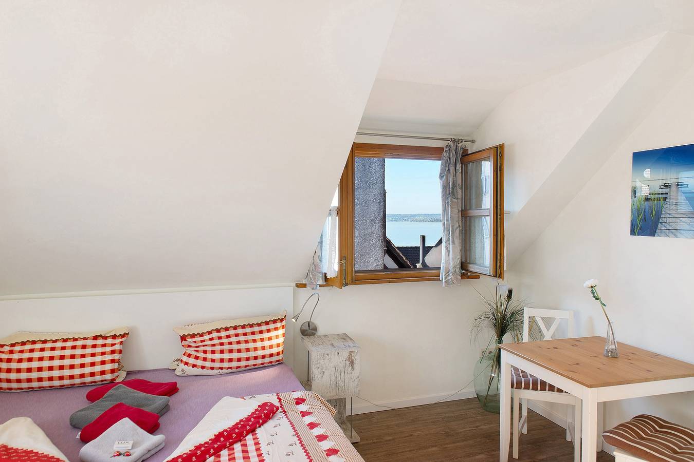 Zimmer 'Doppelzimmer Swiss' mit Seeblick und Wlan in Meersburg, Region Bodensee-Oberschwaben