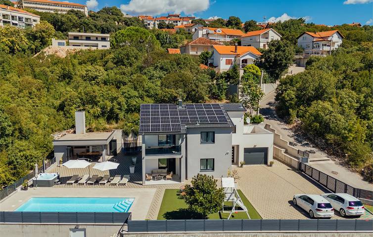 Ferienhaus für 10 Personen, mit Terrasse und Pool, kinderfreundlich - 1