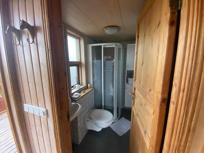 Ferienhaus für 4 Personen, mit Terrasse und Whirlpool sowie Pool, kinderfreundlich in Island - 4