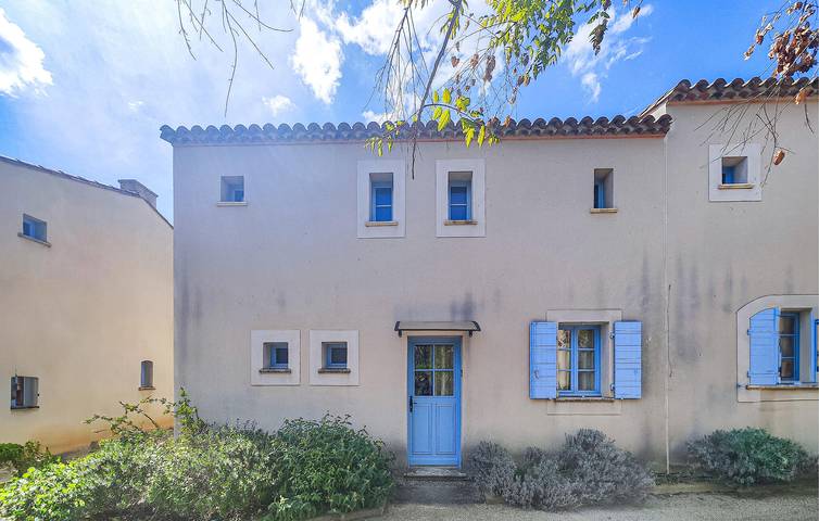 Ferienhaus für 6 Personen, mit Pool und Terrasse sowie Garten