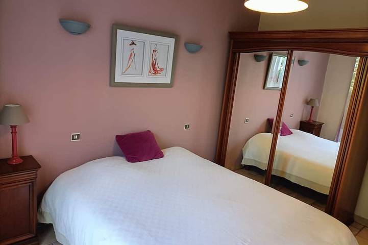Location de vacances pour 8 personnes, avec terrasse et jardin à Saint-Sulpice-la-Pointe - 4