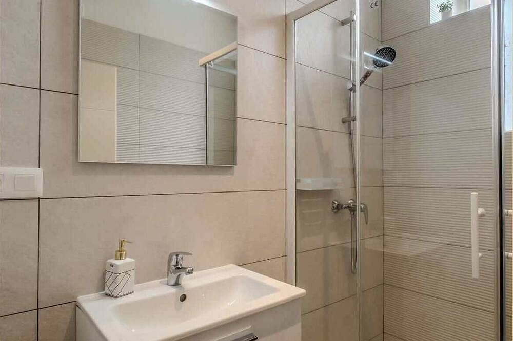 Entire apartment, Le Vallard I T2 I Gaillard in Gaillard, Saint-Julien-en-Genevois region