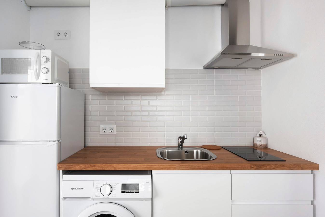 Estudio entero, Estudio 'Atico Juani' con terraza privada, Wi-Fi y aire acondicionado in Conil de la Frontera, Costa de la Luz