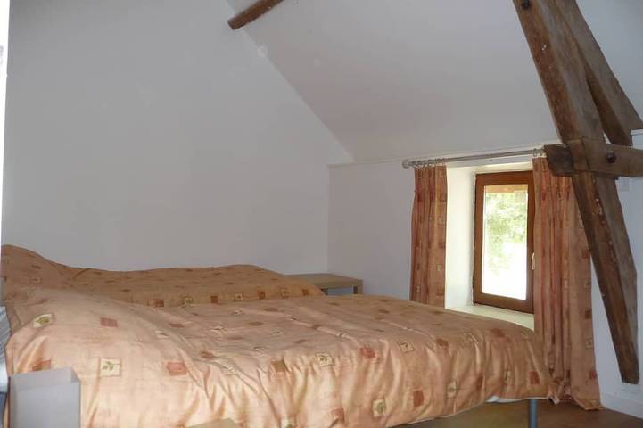 Location de vacances pour 8 personnes, avec jacuzzi ainsi que jardin et terrasse à Fajoles - 3