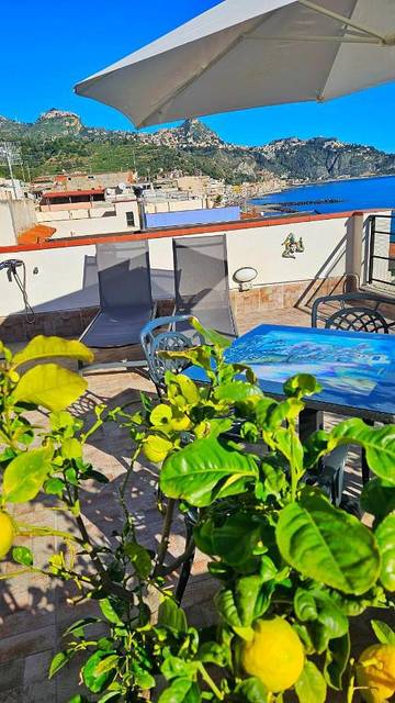 Ferienwohnung für 2 Personen, mit Ausblick und Terrasse, mit Haustier in Giardini-Naxos
