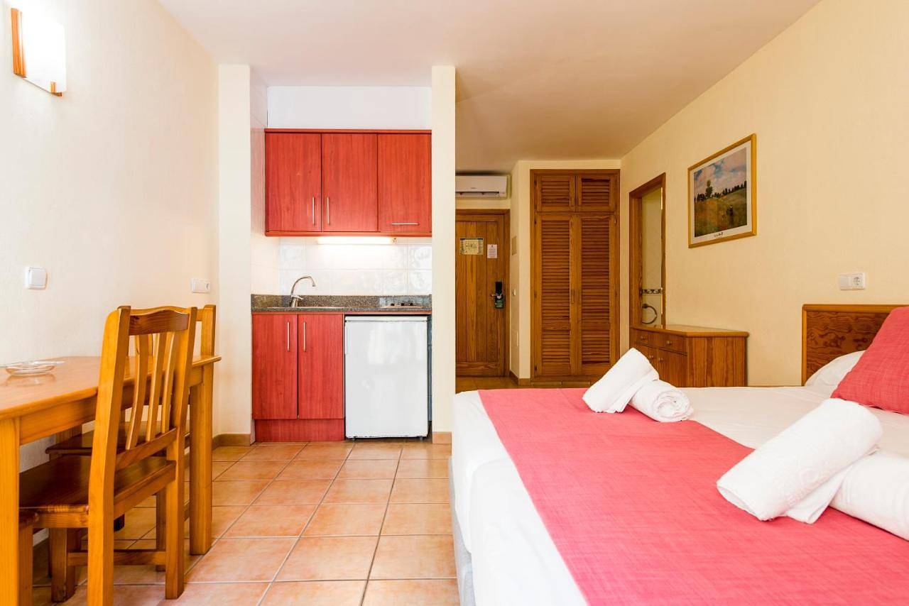 Apartamentos Casa Maria in Ocean Beach Ibiza, Sant Antoni de Portmany