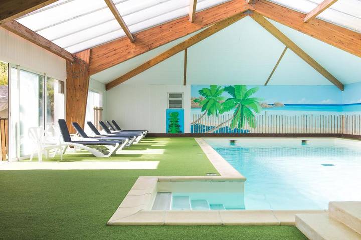 Location de vacances pour 4 personnes, avec jardin ainsi que piscine et jacuzzi à Saint-Hilaire-la-Forêt - 3