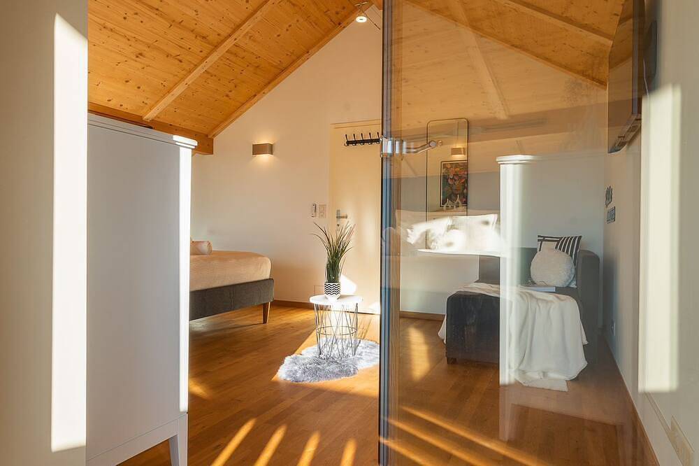 Ganze Wohnung, Modernes Apartment mit Alpenblick in Thun, Thunersee