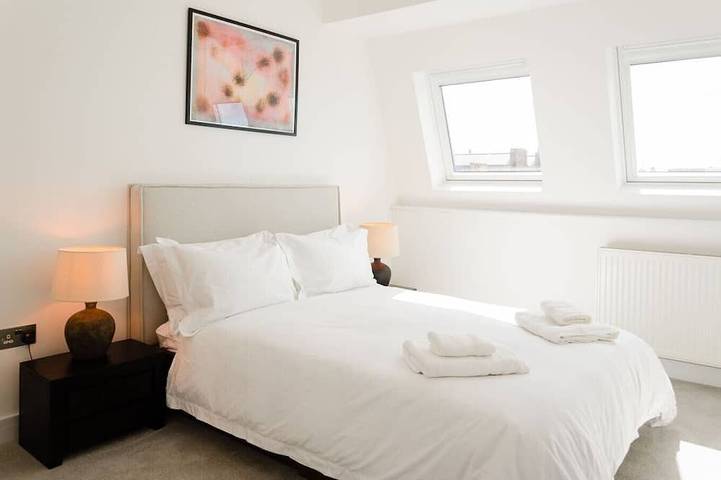 Ganze Wohnung, 🌊 Stylish Seaside Escape with Stunning Views – Moments from the Beach in Botany Bay, Kent