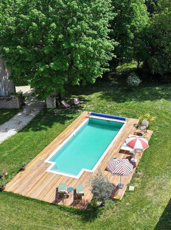 Chambre d’hôte pour 2 personnes, avec Jardin ainsi que Piscine et Vue