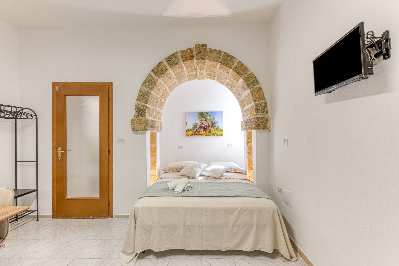 Holiday Home 'Dimora' with Shared Terrace & Garden, Air Conditioning