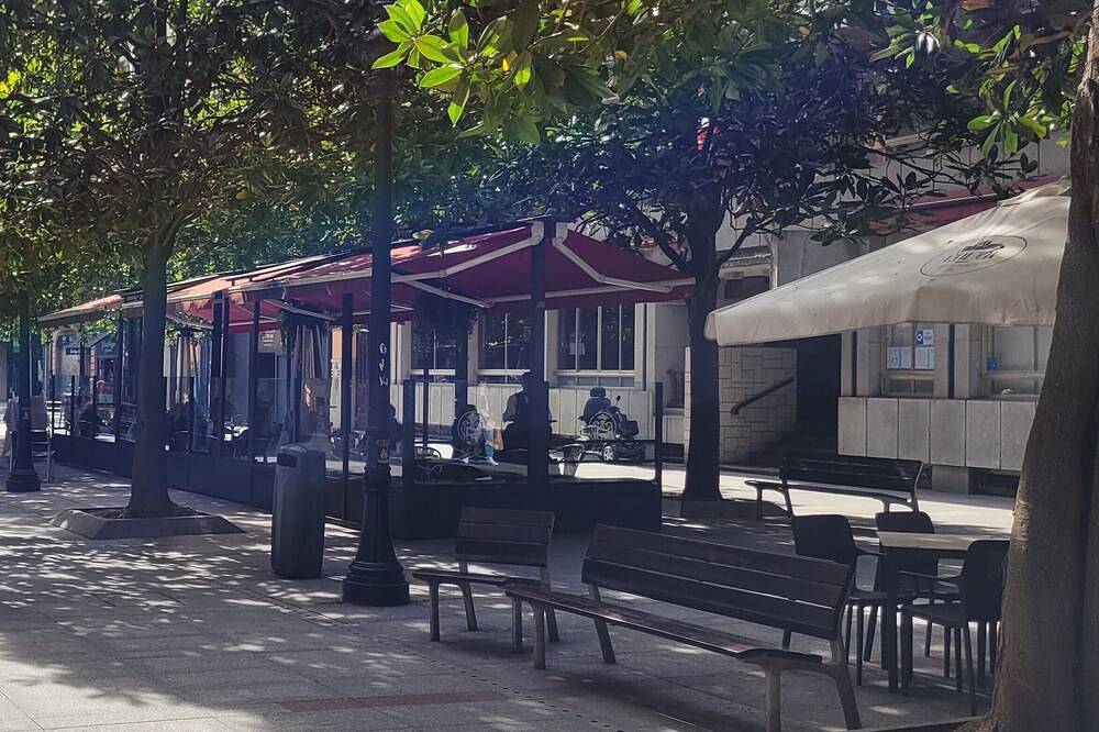 Appartamento intero, No Centro de la Ciudad, a 2 Minutos de la Playa, Restaurante, Tiendas, Farmacia in Distrito Centro (Gijón), Gijon