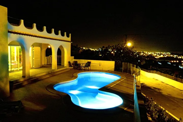 Villa with Private Pool in Albufeira e Olhos de Água, Distrito de Faro
