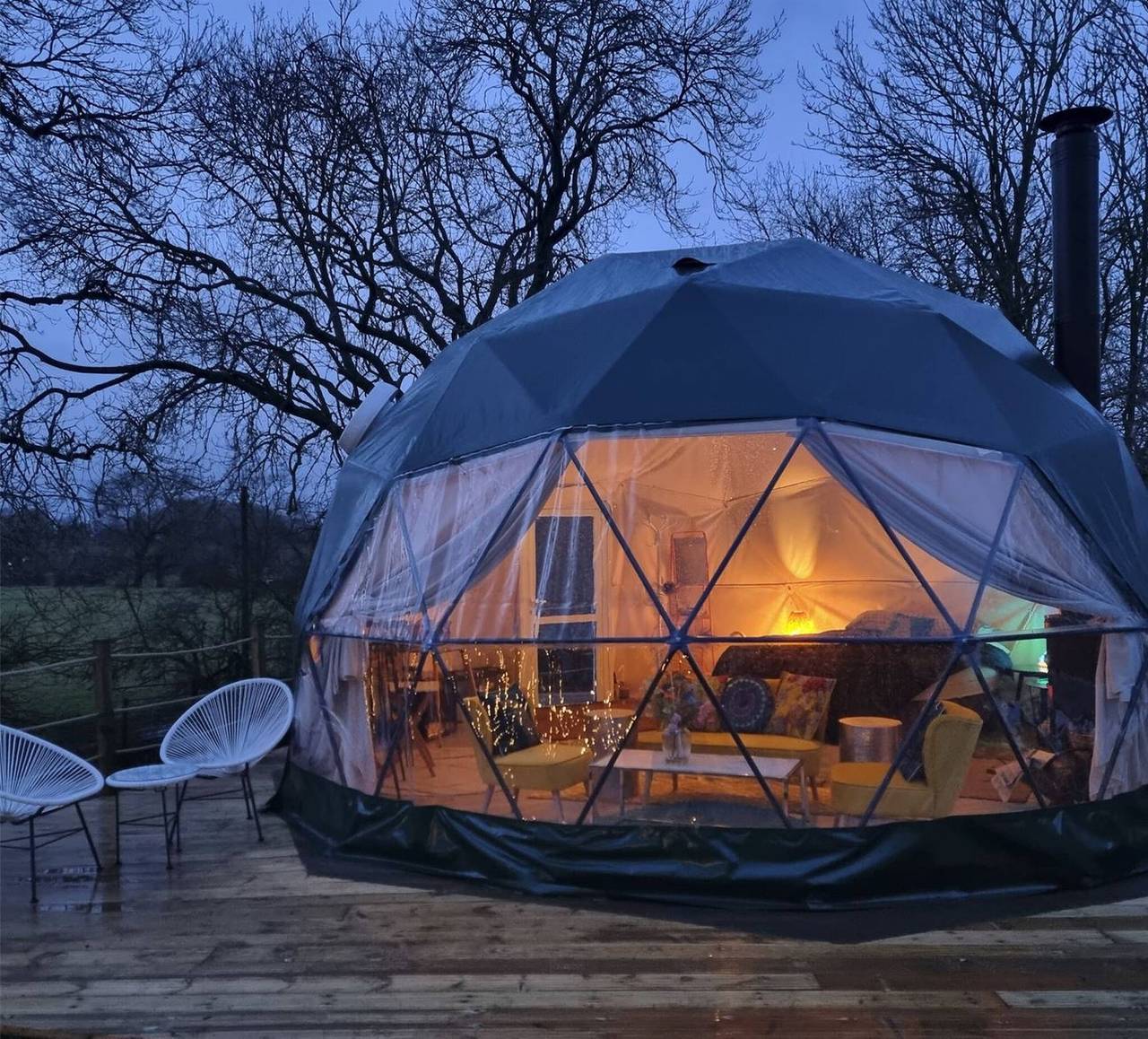 Cúpula romántica con vista al lago in Henfield, Sussex Occidental