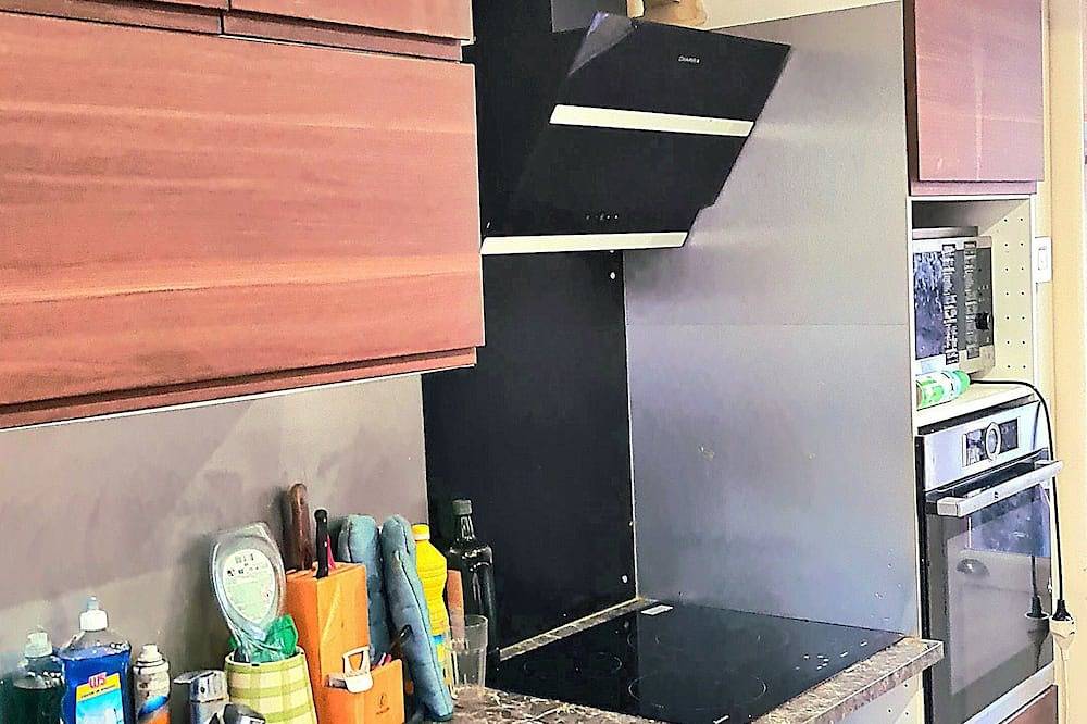 Furnished room in an upscale house with garden near the metro. in Châtillon, Altos del Sena