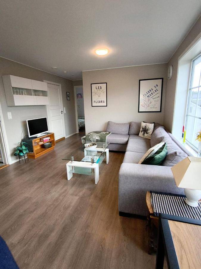 Ferienwohnung für 4 Personen, mit Balkon und Ausblick in Os