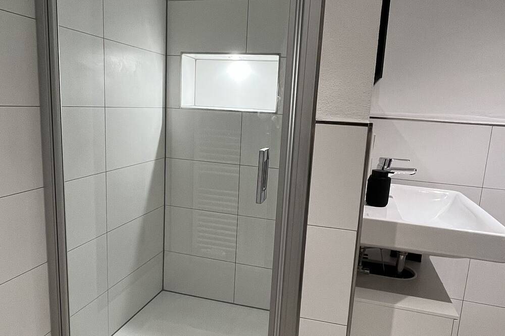 Ganze Wohnung, Appartement Eifelglück Gemütliche Fewo mit Sauna und Blick auf die Kasselburg in Pelm, Vulkaneifel