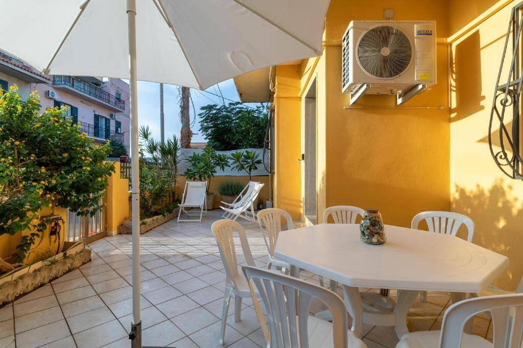 Ganze Wohnung, Three-Bedroom Apartment in Sampieri, Scicli