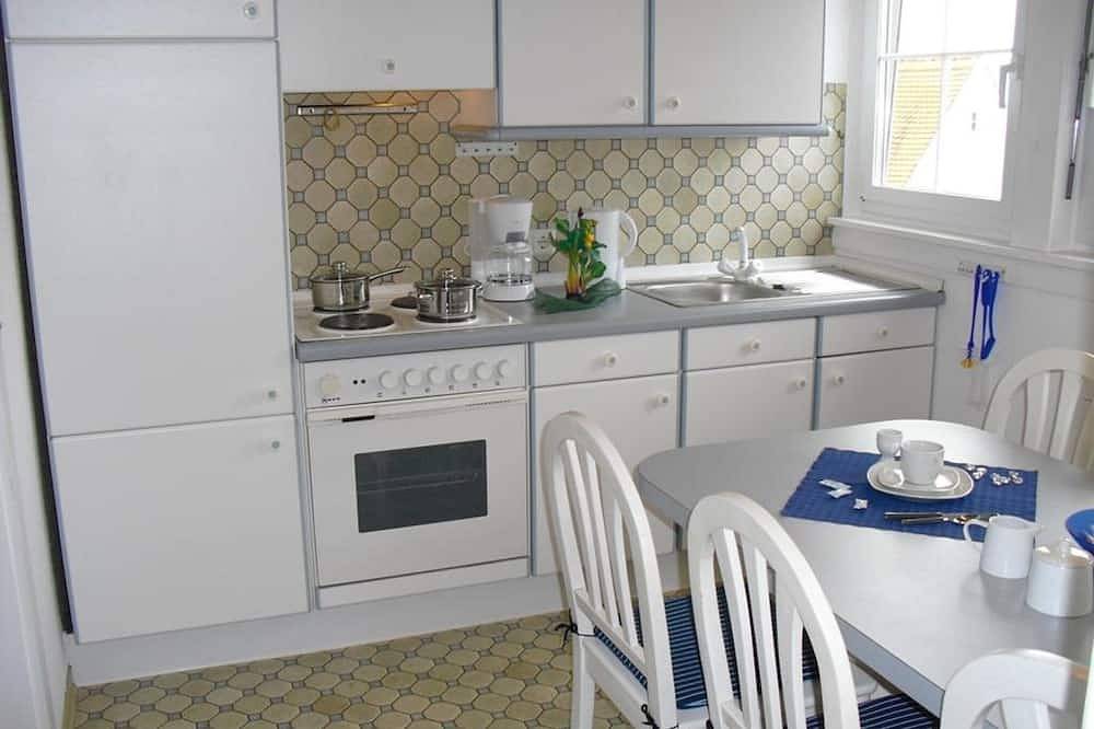 Ganze Wohnung, Liebevoll eingerichtete Ferienwohnung mit exklusiven Voglauer-Möbeln in Miltenberg, Fränkisches Weinland