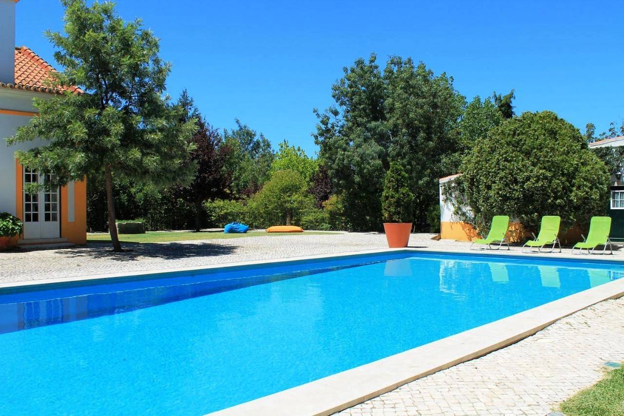 Two-Bedroom House in Carregado, Alenquer