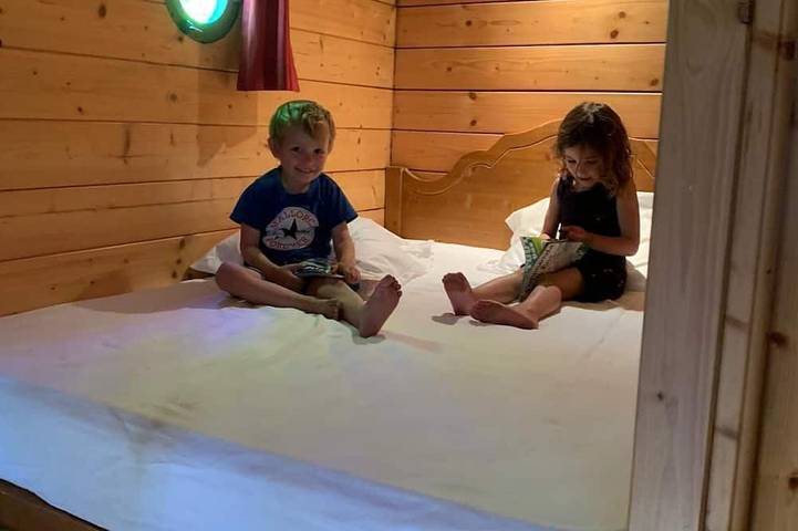 Location de vacances pour 5 personnes, avec terrasse et piscine à Chassenard - 2