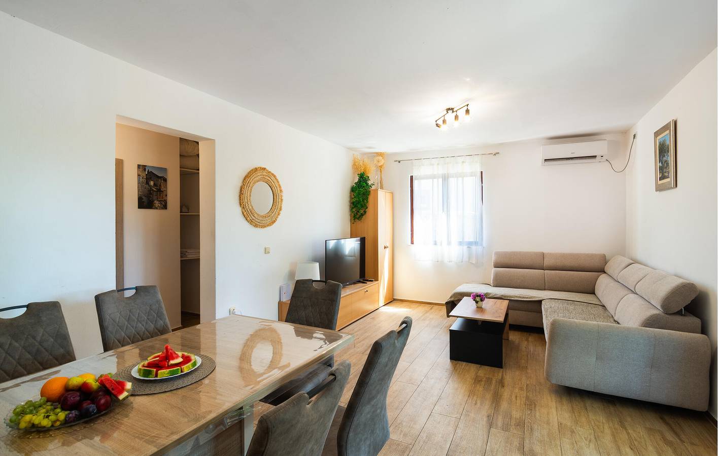 Ferienhaus für 10 Personen mit Terrasse in Vinisce, Split-Dalmatien