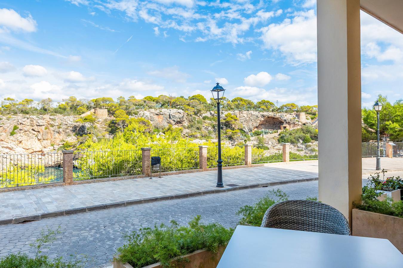Apartamento entero, Apartamento 'Apto Planta Baja' con vistas al mar, Wi-Fi y aire acondicionado in Cala Figuera, Santanyí