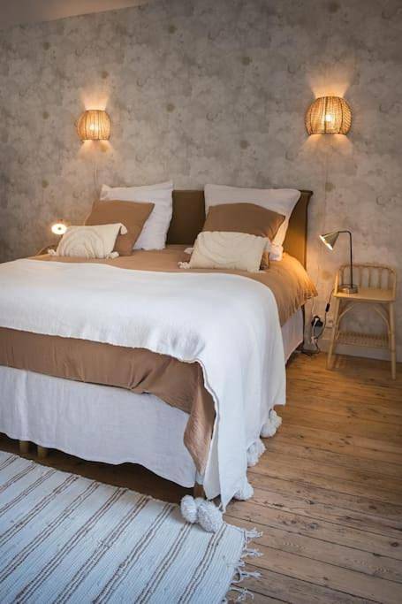 Gîte pour 4 personnes, avec jardin et terrasse à Bourg - 4