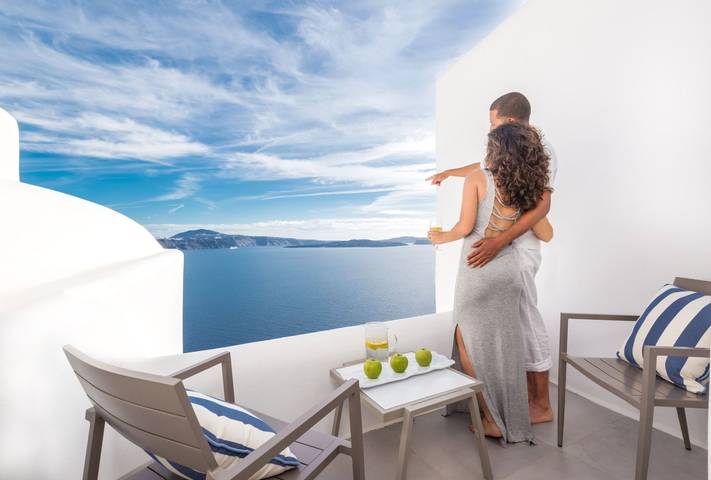 Location de vacances pour 2 personnes, avec balcon ainsi que piscine et vue sur l’océan à Oia - 3