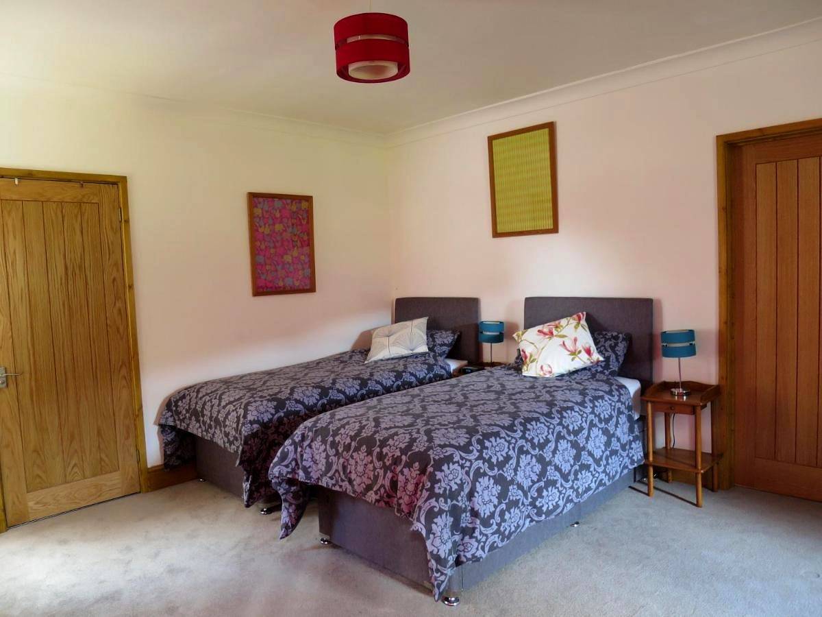 Family Room with Private Bathroom in Somerset