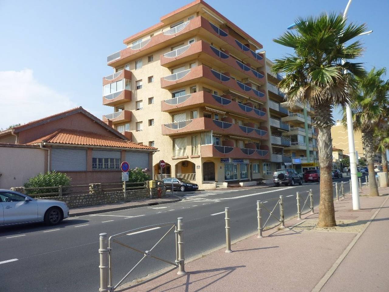 Entire apartment, Sea Front Two-Room Apartment for 4 in Canet-Plage in Canet-en-Roussillon, Côte d'Améthyste
