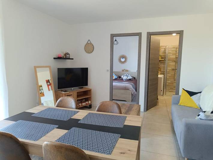 Gîte pour 2 personnes, avec vue et jardin à Taglio-Isolaccio - 4