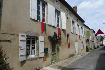 Cottage pour 2 personnes, avec jardin et terrasse à Le Dorat