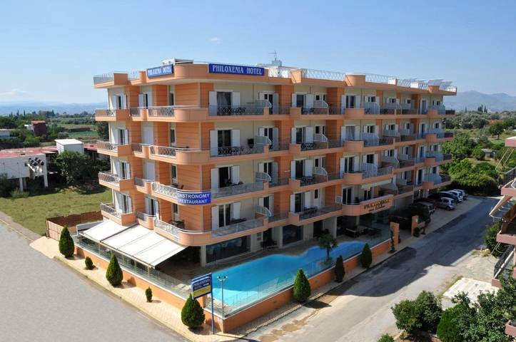 Appart’hôtel pour 4 personnes, avec jardin ainsi que vue et piscine, adapté aux familles