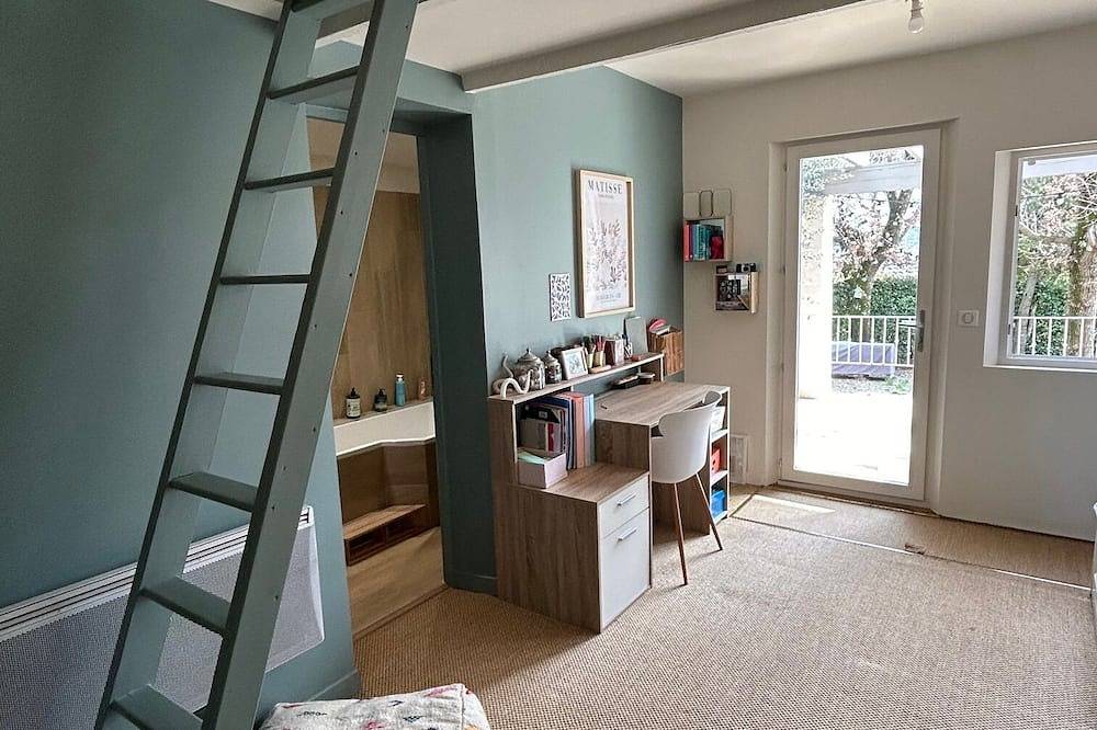 Beautiful renovated house in the heart of the Luberon for rent in August in Villelaure, Parque natural regional del Luberon