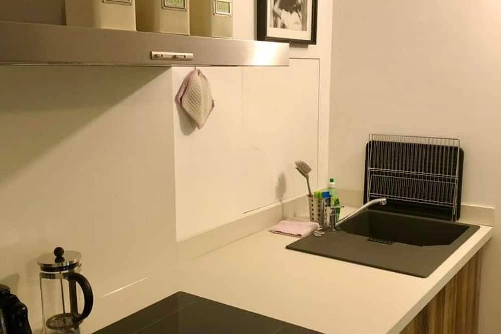 Ganze Wohnung, Kleines Studio am Waldrand - Appartement/Fewo, Dusche, Wc, Wohn-/Schlafraum in Wissembourg, Region Weißenburg