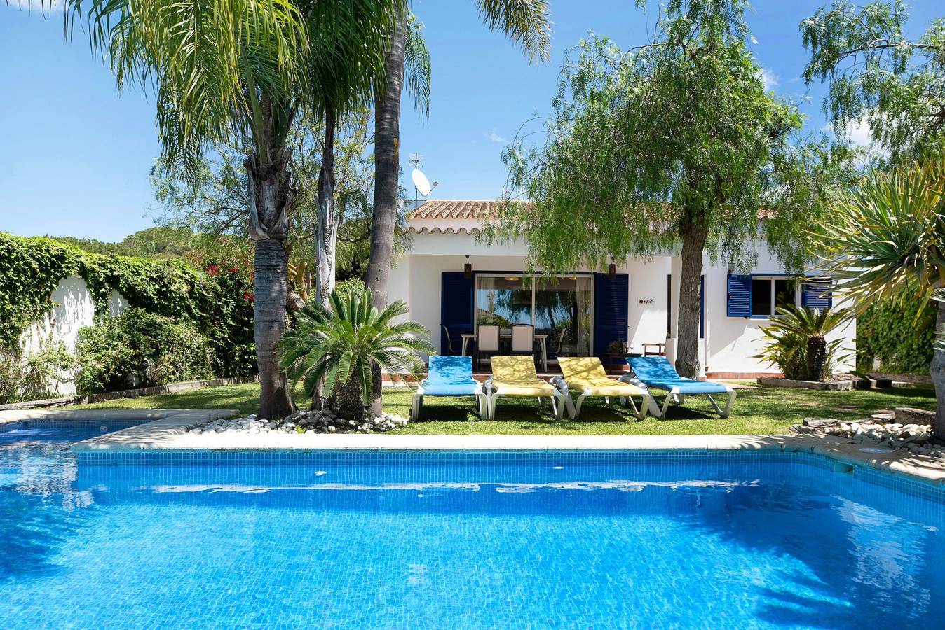 Villa 'Amura - Solo Familias' con piscina privada, Wi-Fi y aire acondicionado in Conil de la Frontera, Costa de la Luz