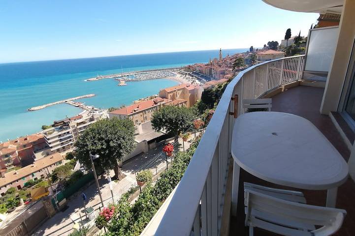 Gîte pour 2 personnes, avec balcon dans Plage des Sablettes Est
